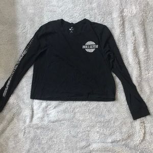 Small in girls hollister long sleeve